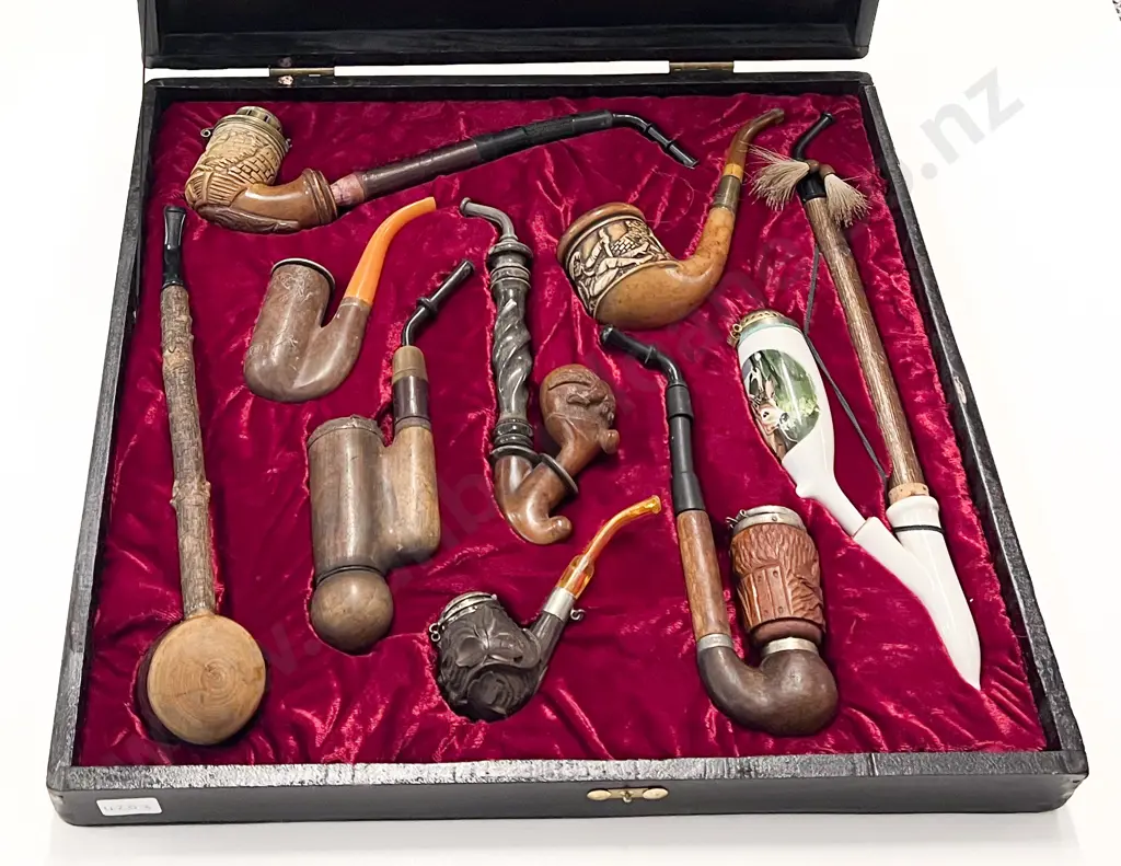 Nine Assorted Vintage Smoking Pipes Image 1++