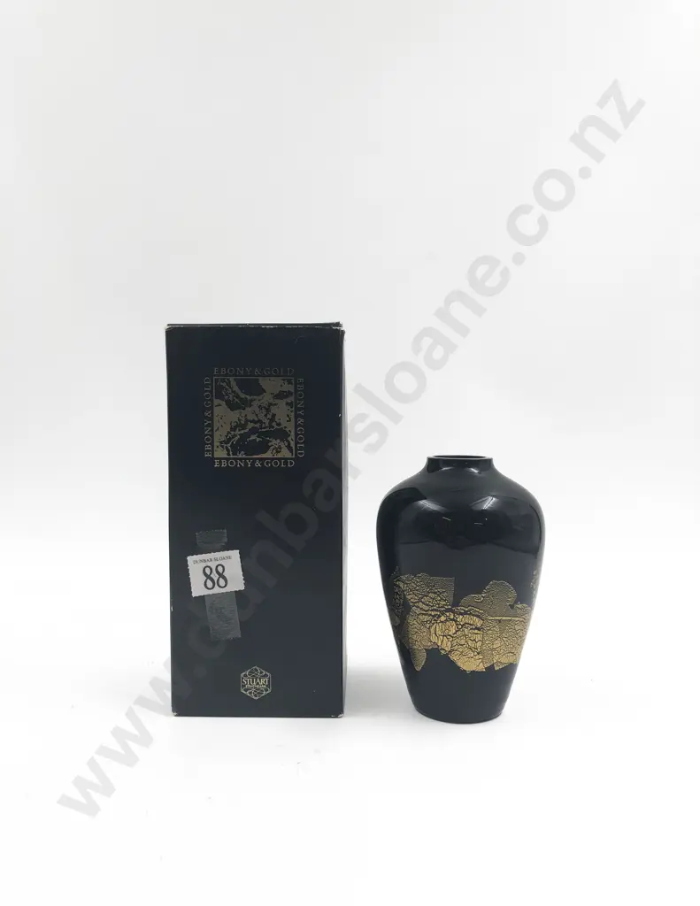 Boxed Stuart Strathearn Ebony and Gold Art Glass Vase Image 1++