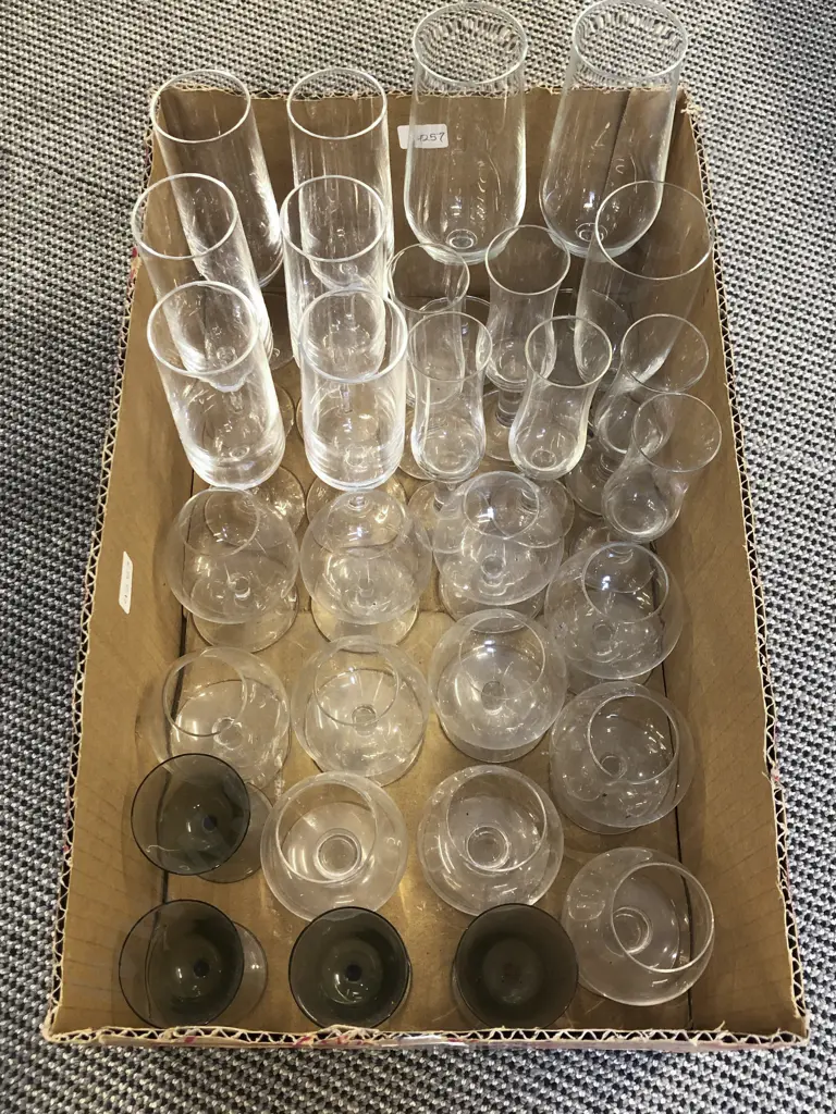 Box of Assorted Glass Ware Image 1++