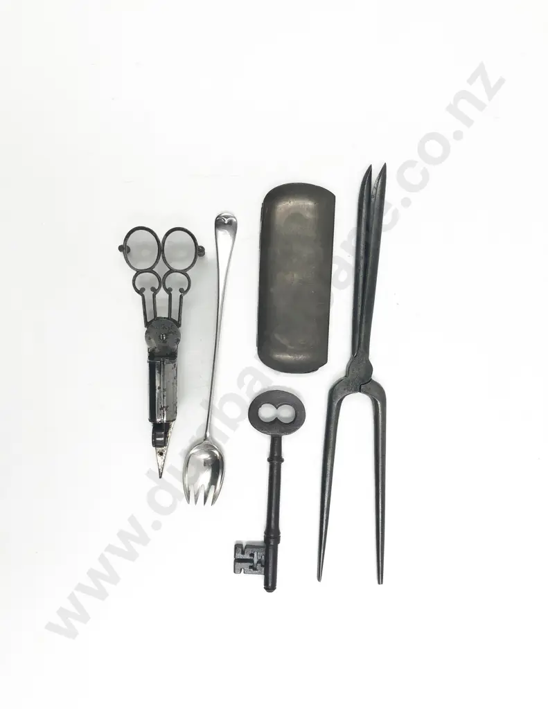 Qty of Assorted Vintage incl Candle Snuffers etc Image 1++