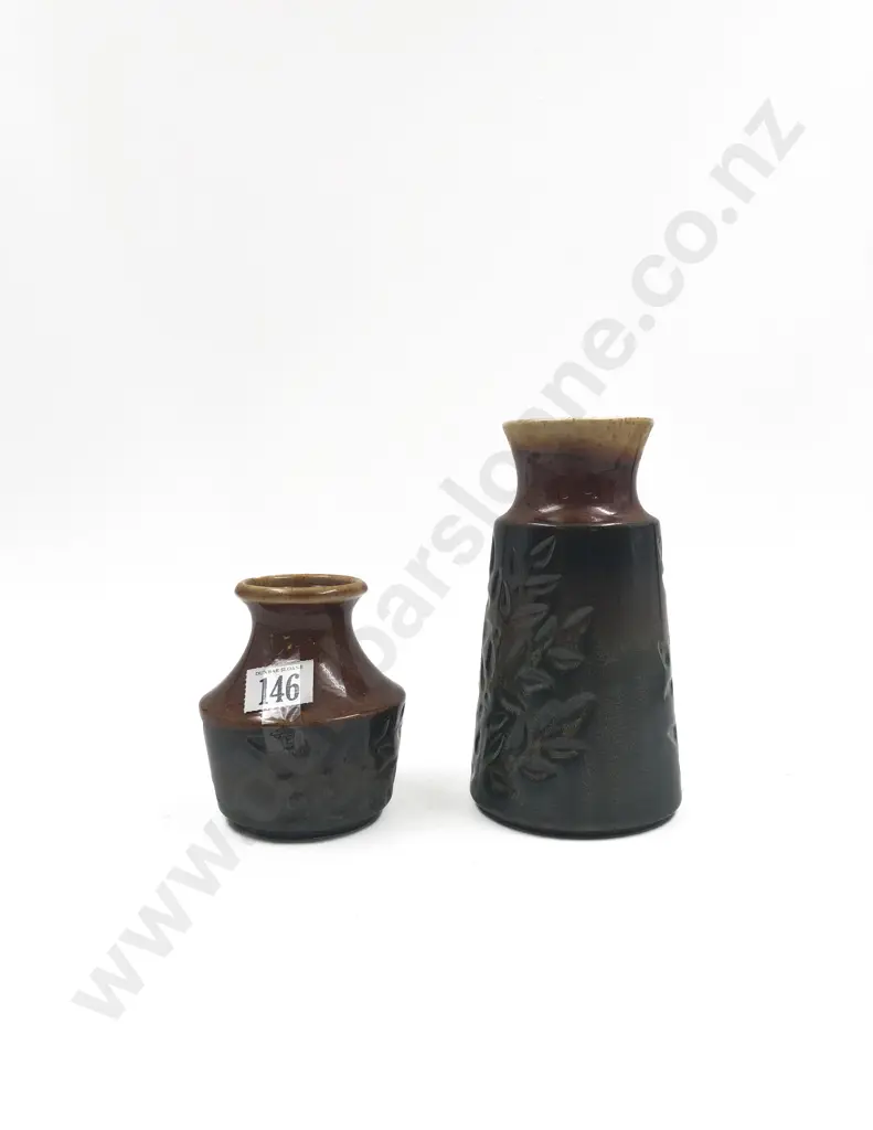 Two Pieces of Crown Lynn incl Small Pot and Conical Vase Image 1++