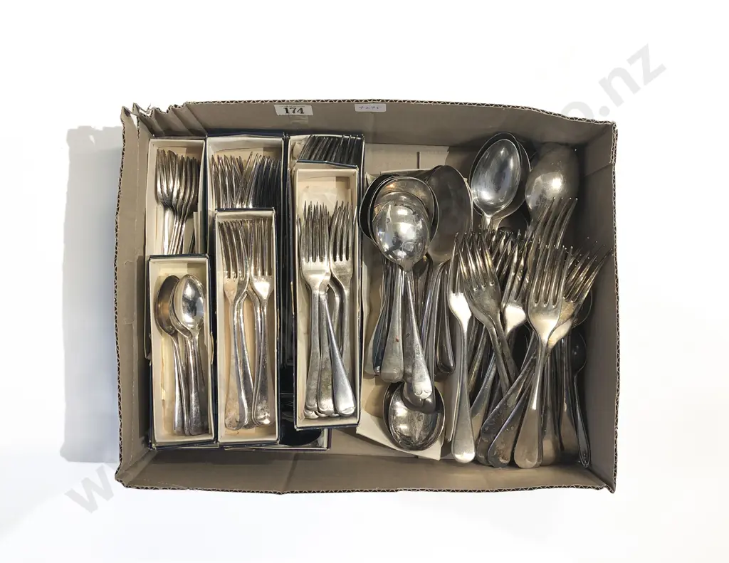 Qty of Assorted S/P Cutlery Image 1++