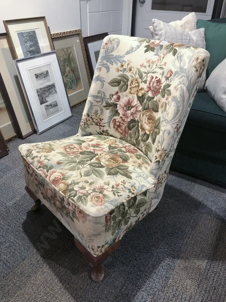 Floral Upholstered Bedroom Chair Image 1++