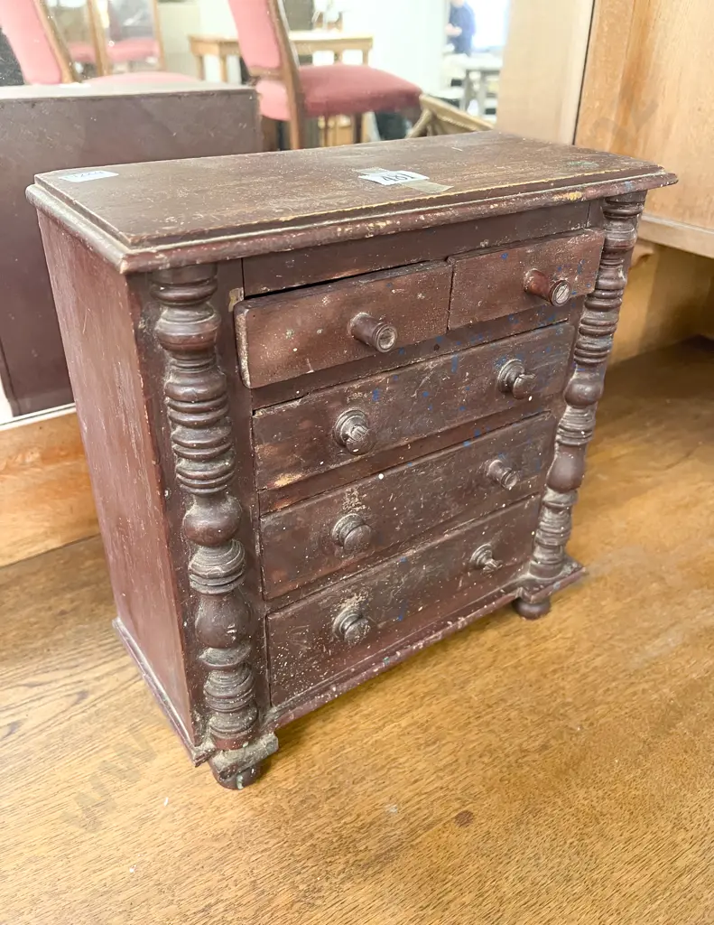 Apprentice Chest of Drawers Image 1++