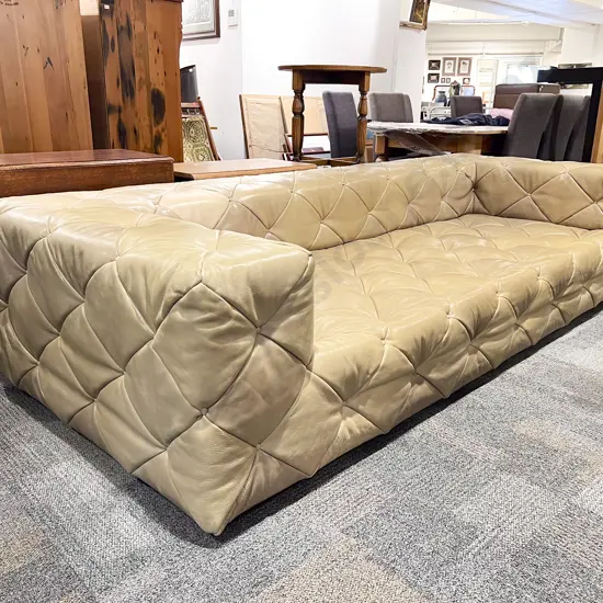 A Superb Quality Longhi Italian Made Large Leather Button Back Sofa