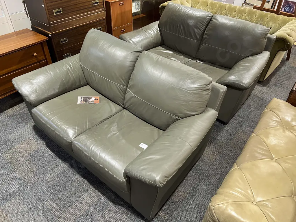 Casaroma Leather Two Piece Lounge Suite Image 1++