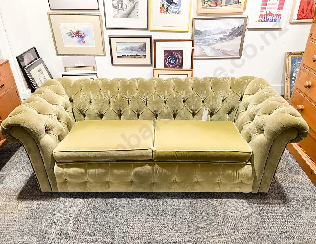 Upholstered Button Back Chesterfield Roll Arm Sofa Image 1++