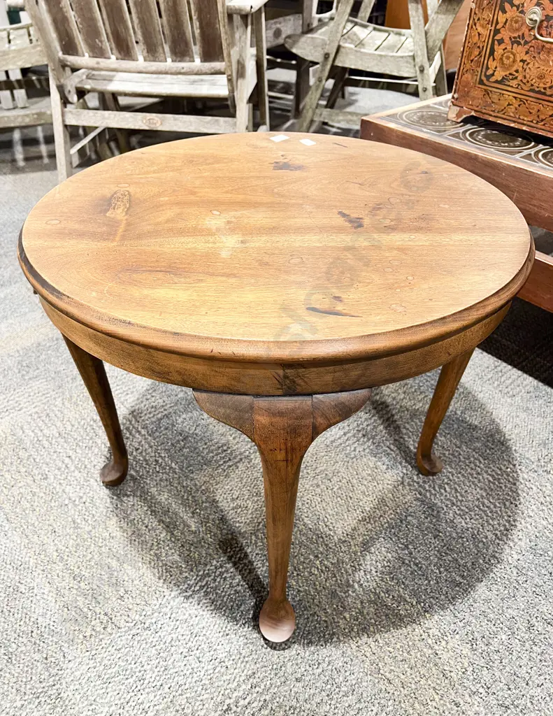 Circular Side Table on Cabriole Legs Image 1++