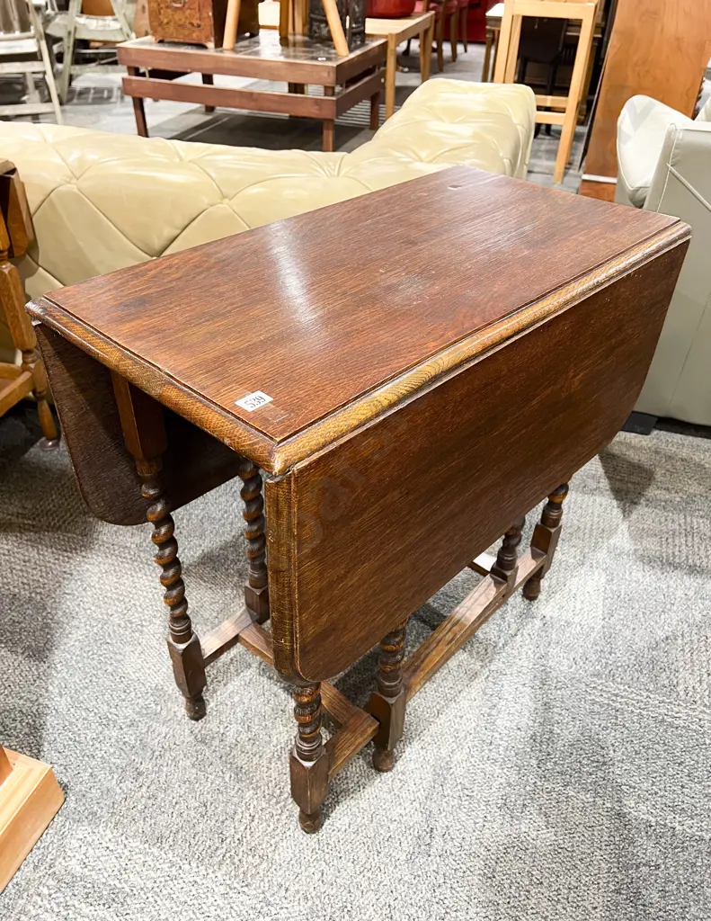 1920s Oak Drop Leaf Dining Table With Barley Twist legs Image 1++