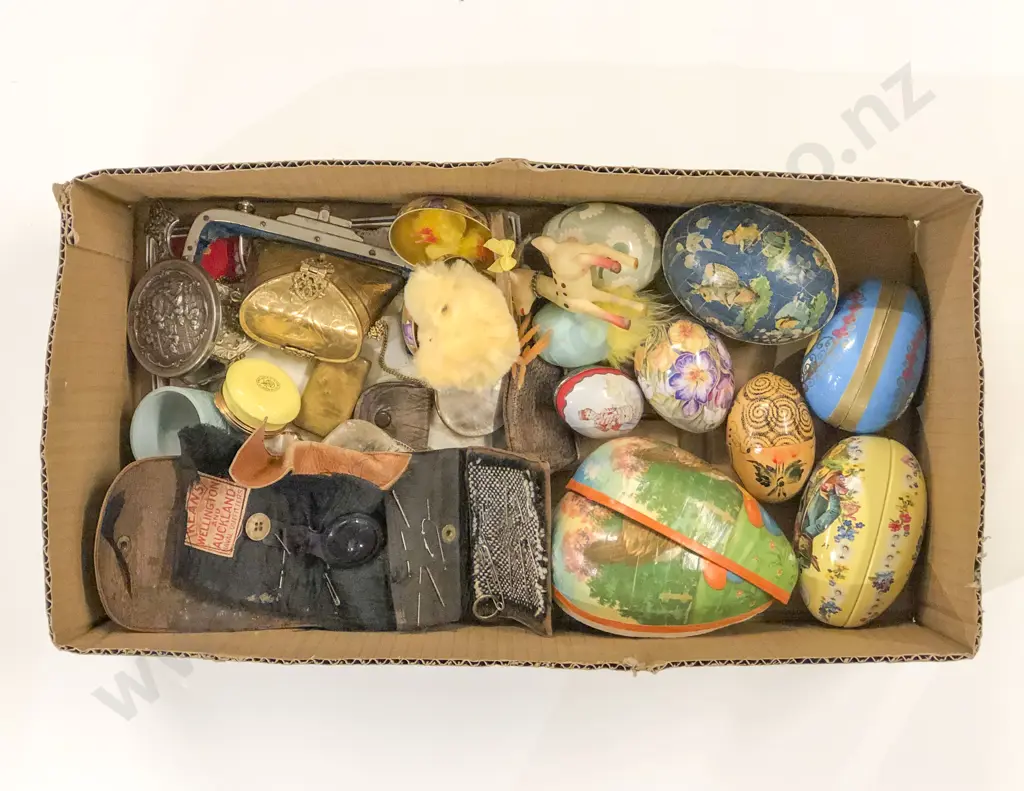 Qty of Assorted Decorative Eggs with Purses Etc. Image 1++