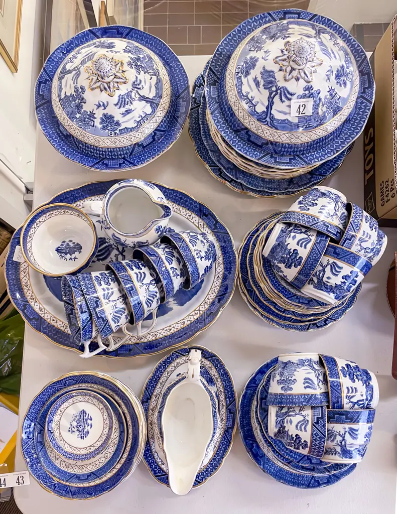 Booths Real Old Willow Pattern Dinnerware Image 1++