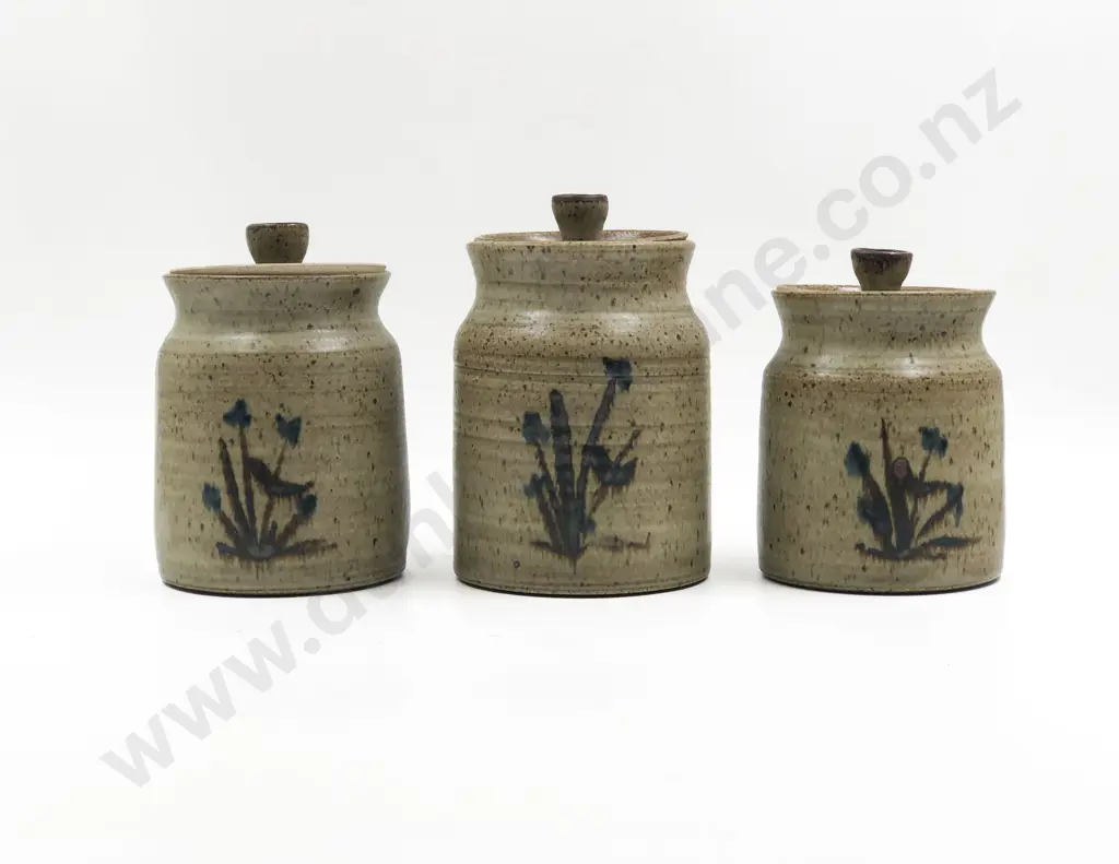 Graduated Set of Three Margaret Day Pottery Storage Jars Image 1++