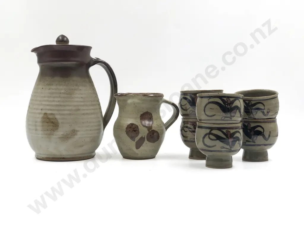 Small Qty of Assorted NZ Pottery Image 1++