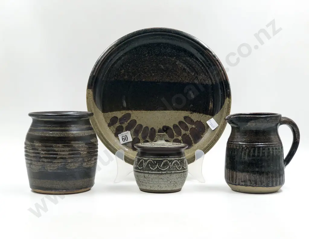 Four Pieces of Assorted NZ Pottery Image 1++