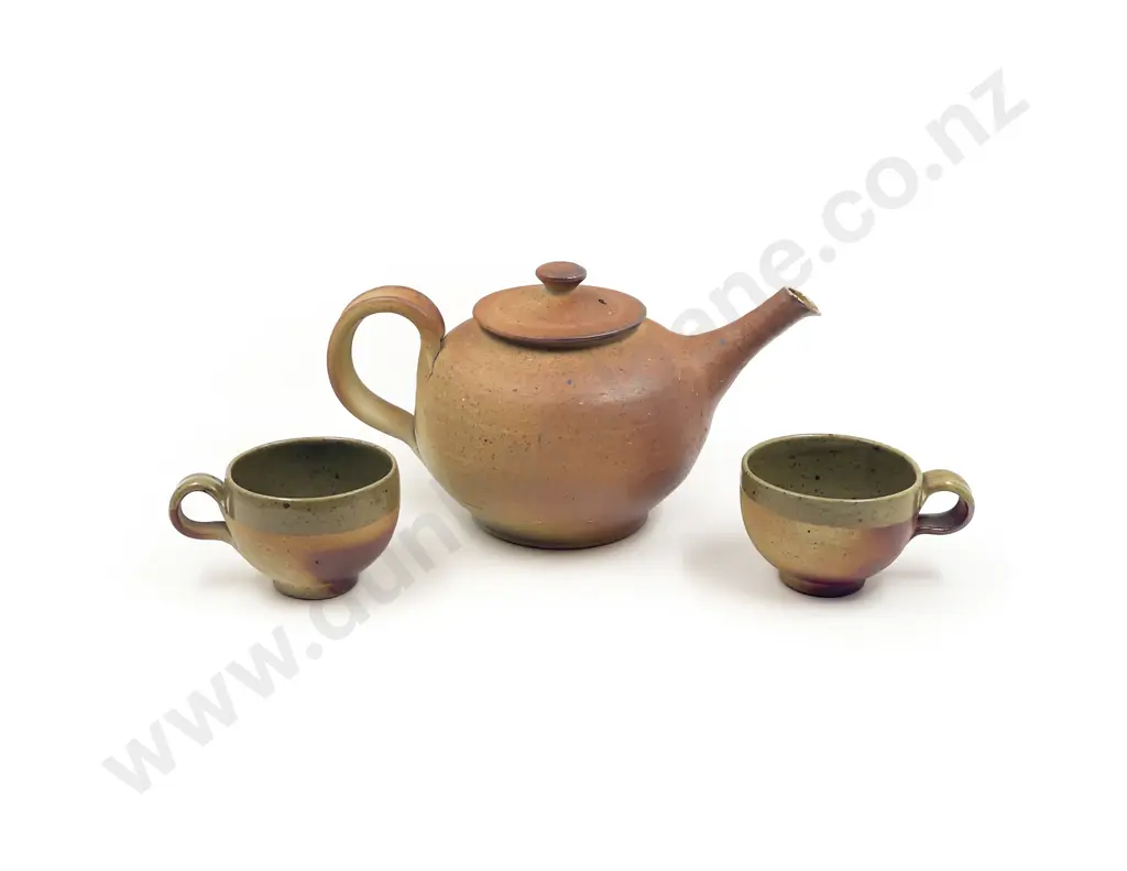 Paul Melser Teapot and Pair of Pottery Teacups Image 1++