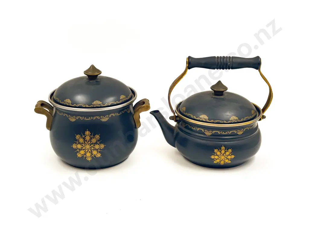Set of Seven Aster Made Cookware Image 1++