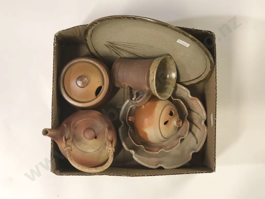 Qty of Assorted NZ Pottery Image 1++