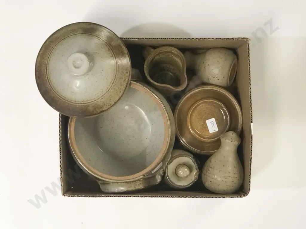 Small Qty of Assorted NZ Pottery Image 1++
