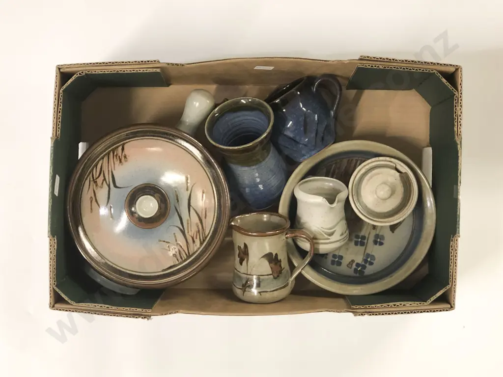 Qty of Assorted NZ Pottery Image 1++