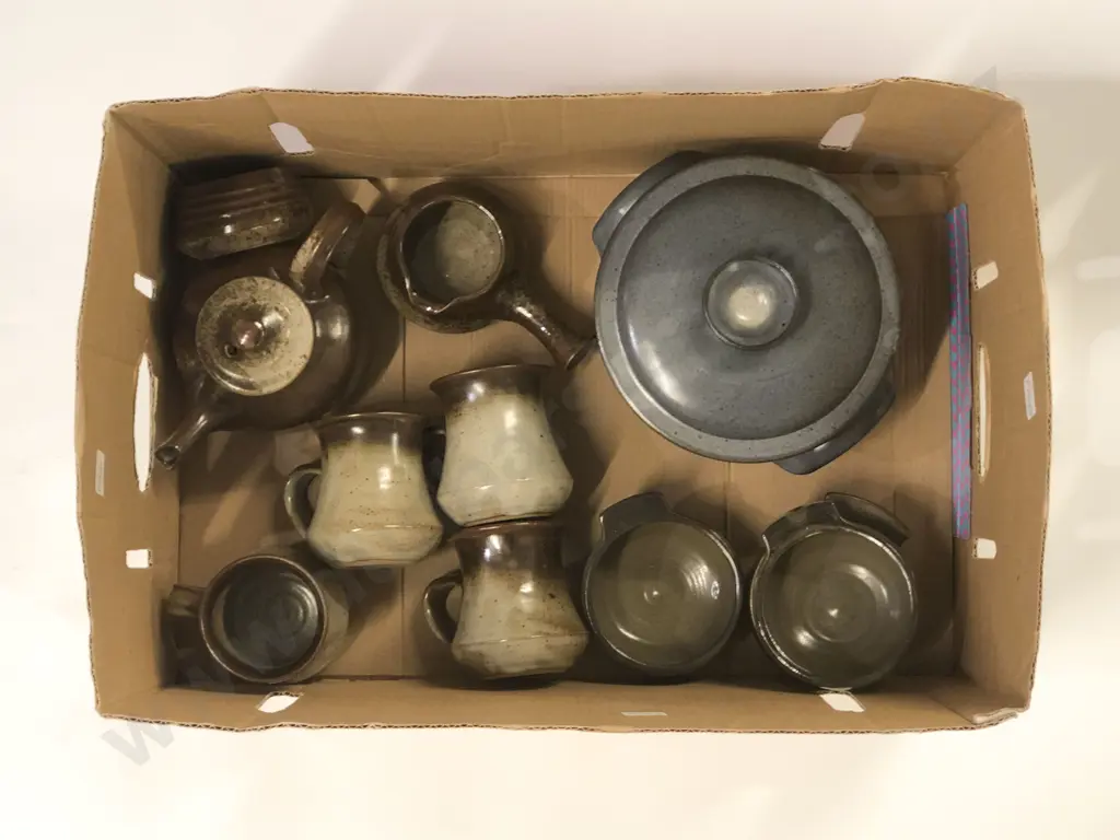 Qty of Assorted NZ Pottery including Waimea Casserole Dish Image 1++