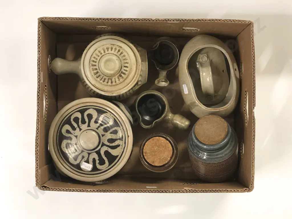 Qty of Assorted NZ Pottery Image 1++