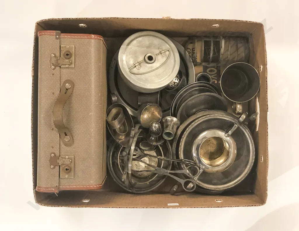 Qty of Assorted Metal Ware together with Boxed Projector Image 1++