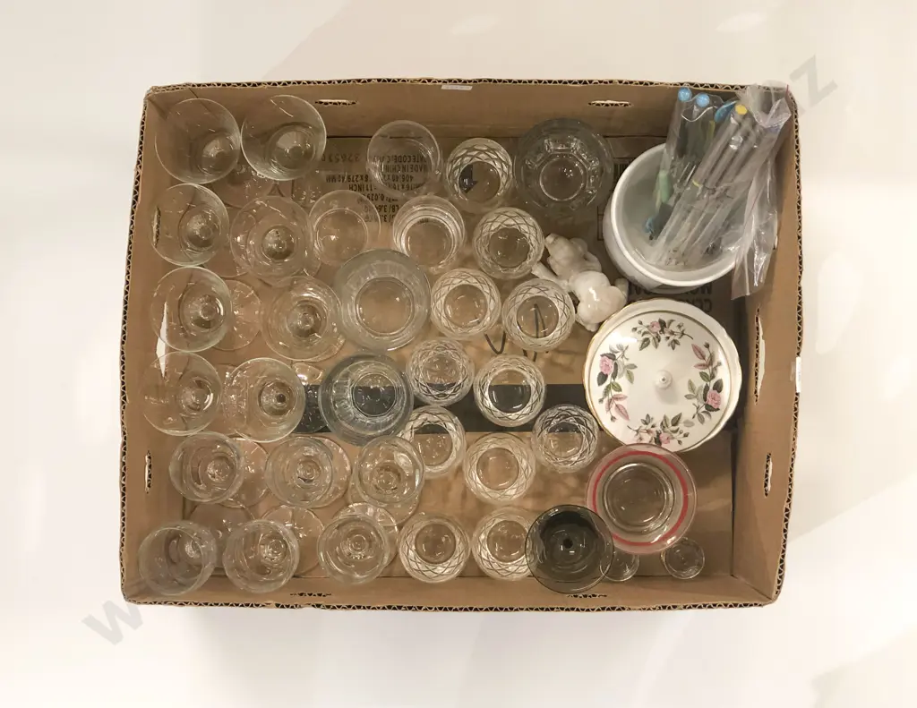 Qty of Assorted Crystal and Glassware Etc. Image 1++