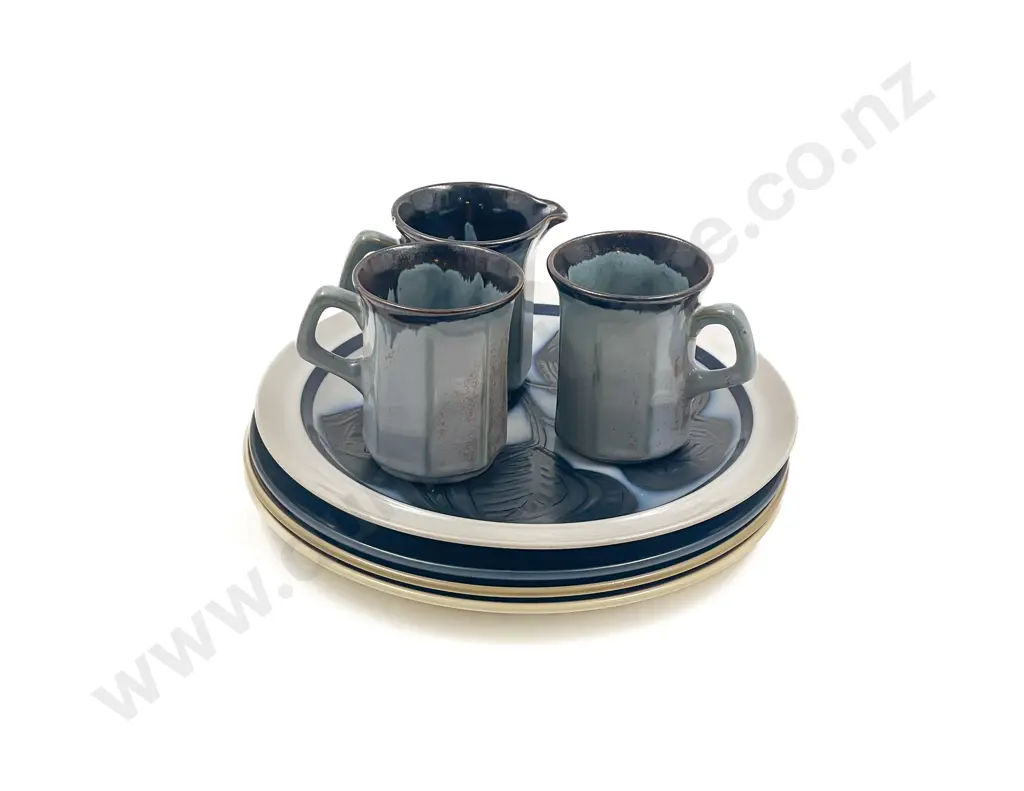 Qty of Assorted Japanese Pottery and Stoneware Plates and Mugs Etc. Image 1++