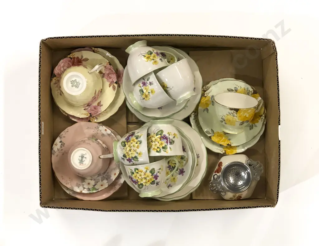 Qty of Assorted Fancy China Cups and Saucers incl Ainsley Image 1++