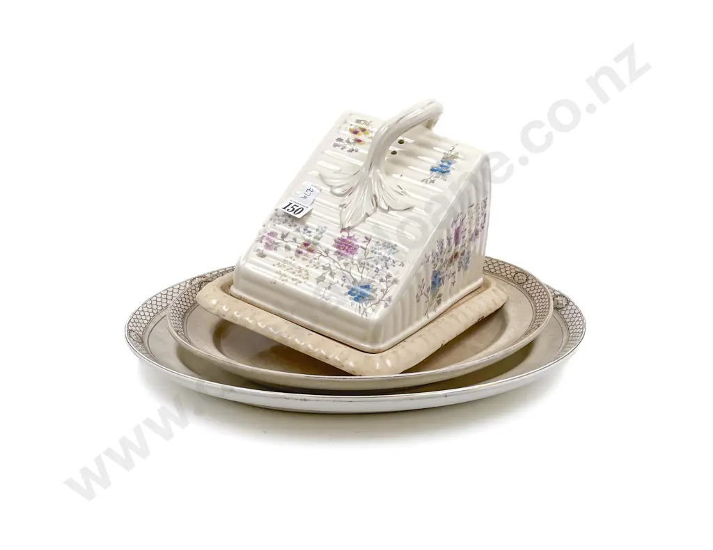 Graduated Set of Two Ashets and Vintage Cheese Dish with Cover Image 1++
