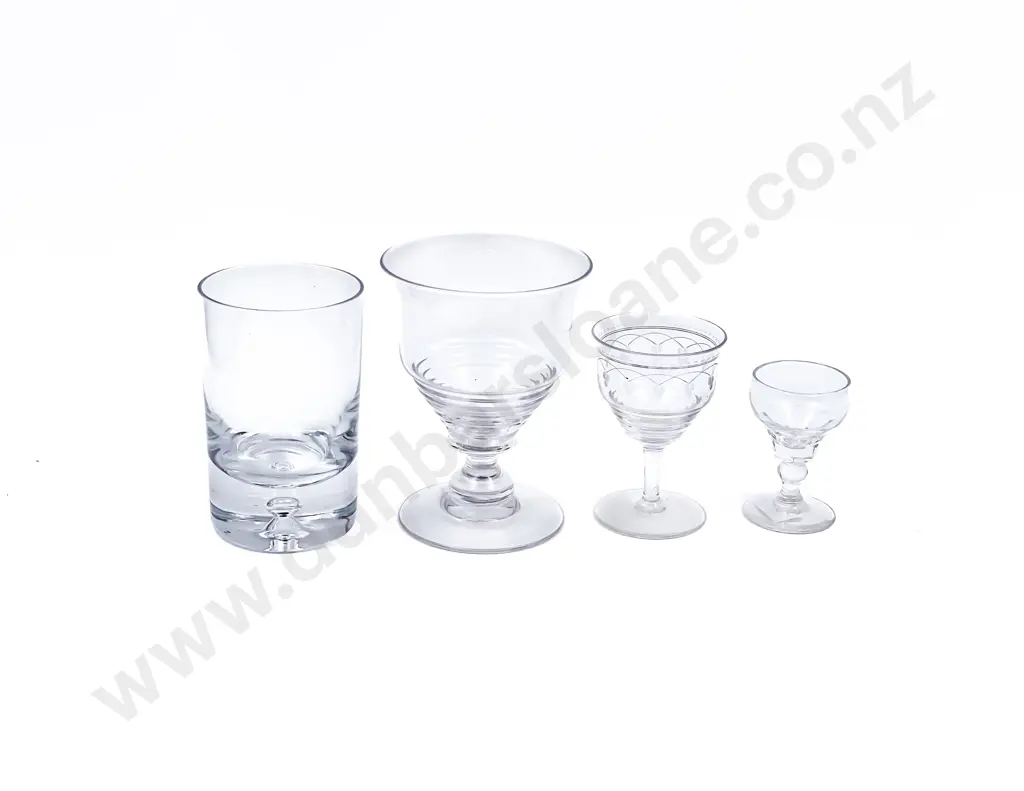 Qty of Assorted Crystal and Glassware Image 1++