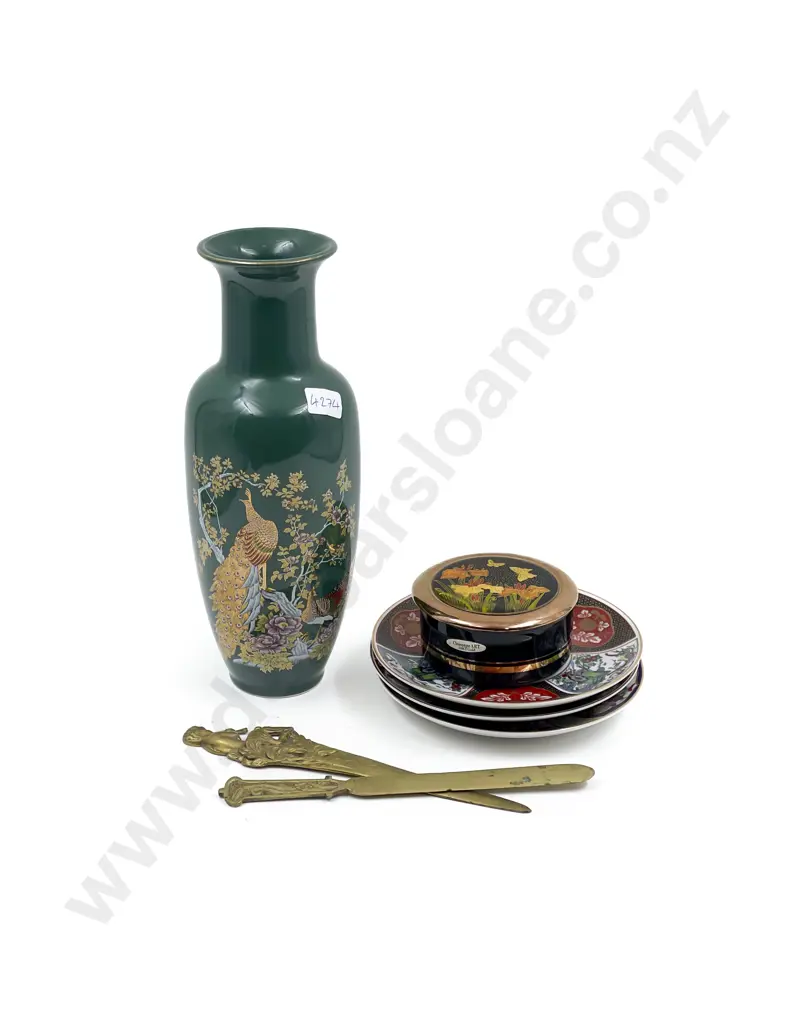 Qty of Assorted Incl Imari Pattern Plates with Vase Etc Image 1++