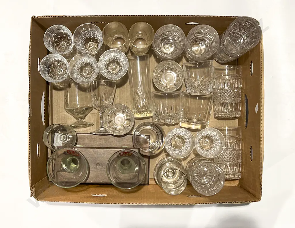 Qty of Assorted Crystal and Glassware Image 1++