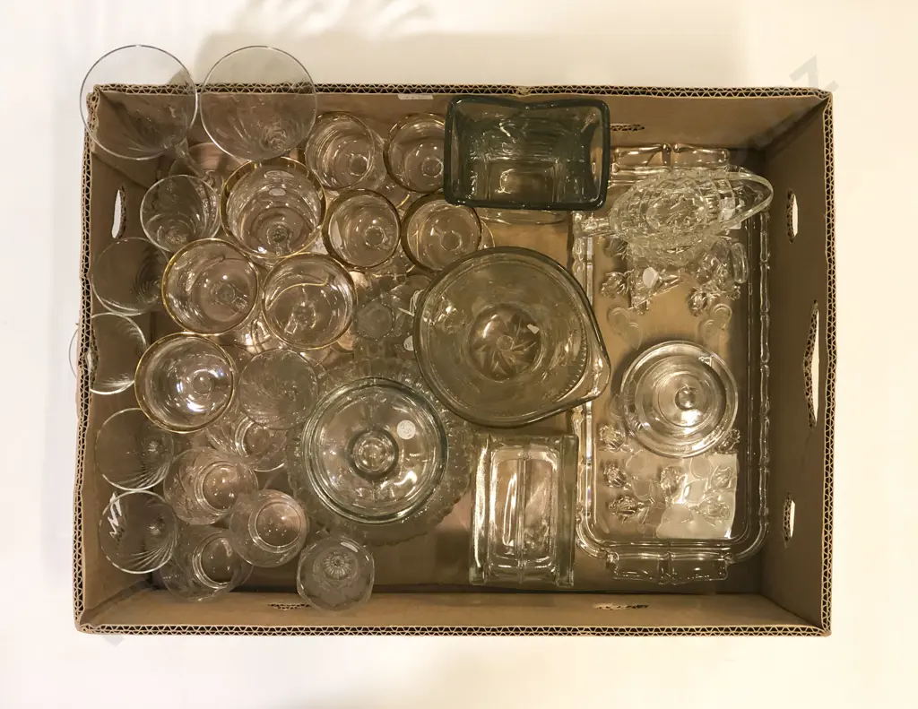 Qty of Assorted Crystal and Glassware Image 1++