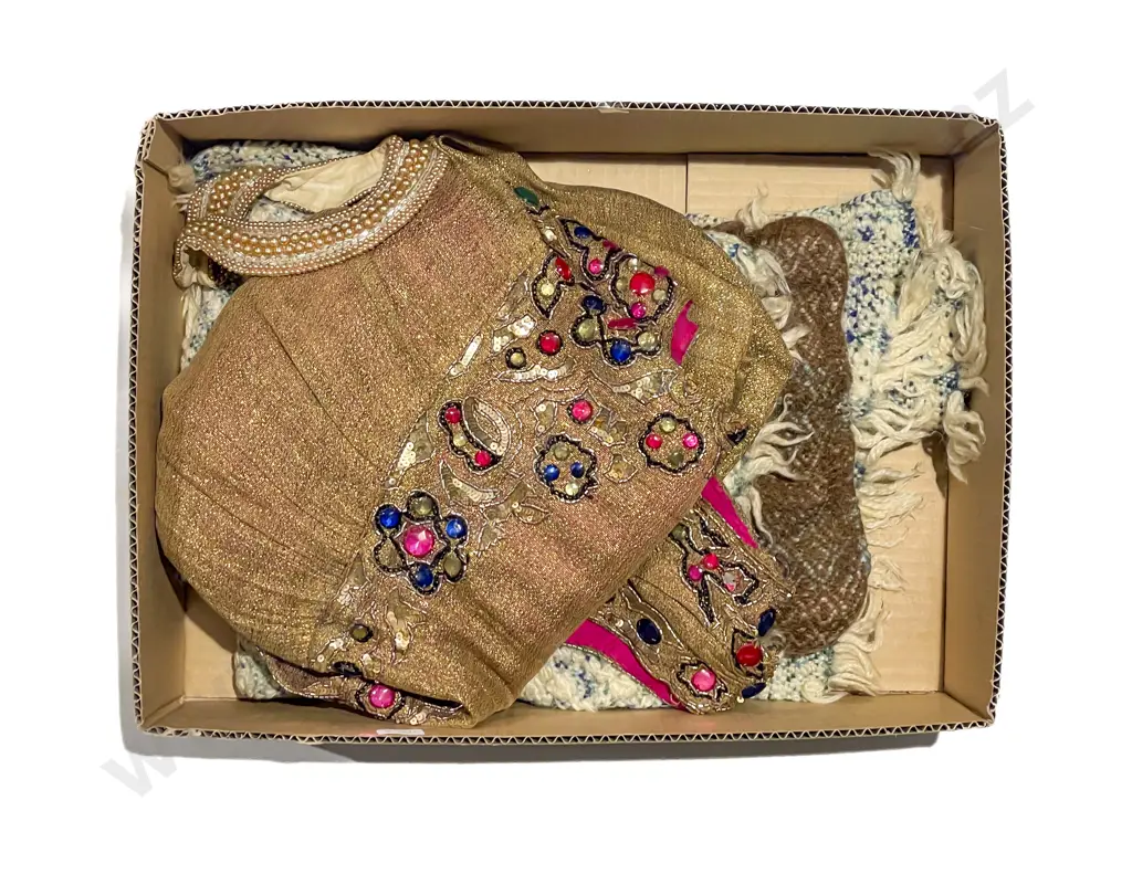 Vintage Beaded Dress with Collar and Others Image 1++