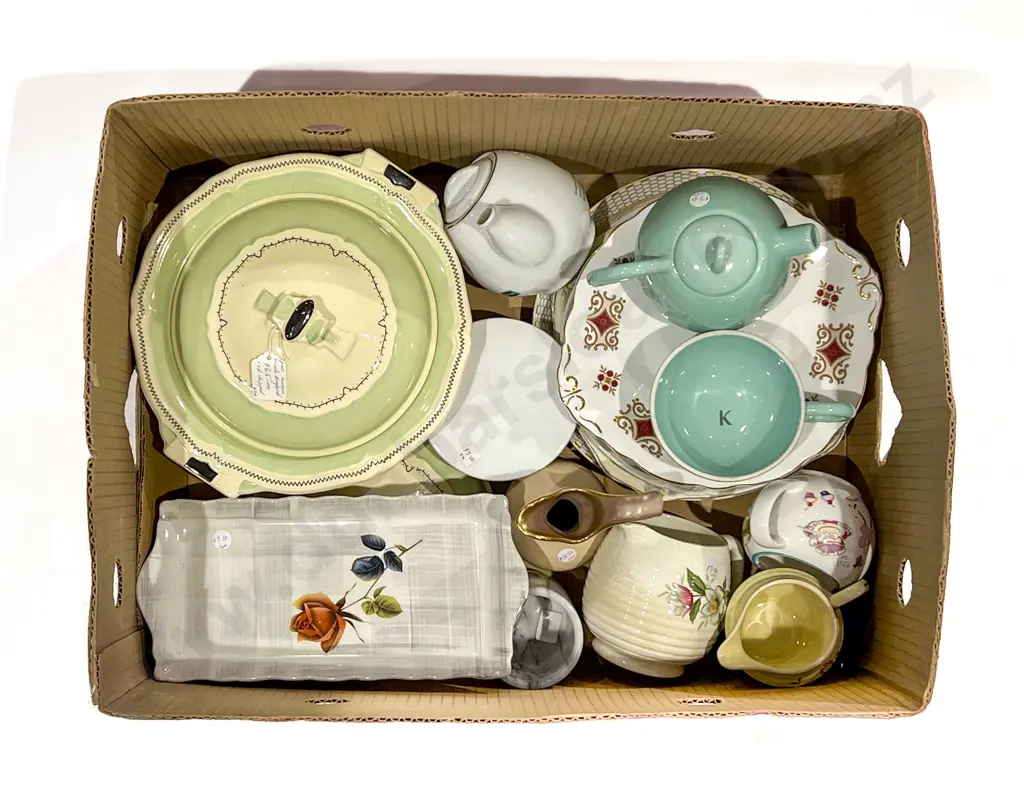 Qty of Assorted Fancy China Image 1++