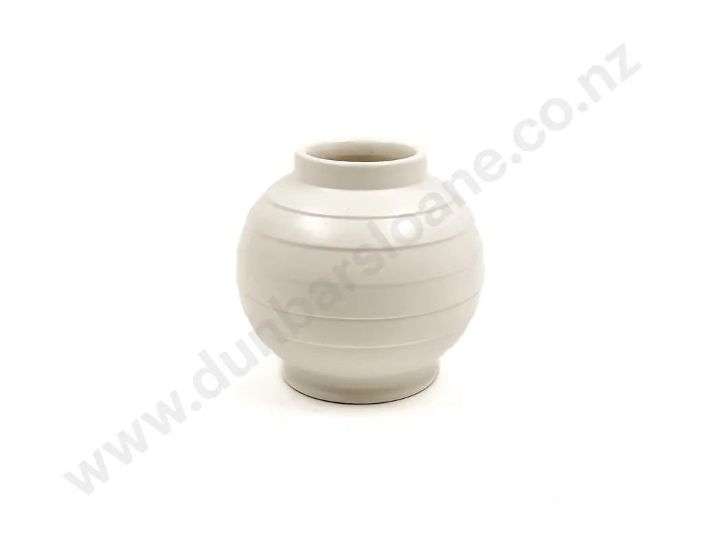 Ernest Shufflebotham Designed Crown Lynn Vase Image 1++