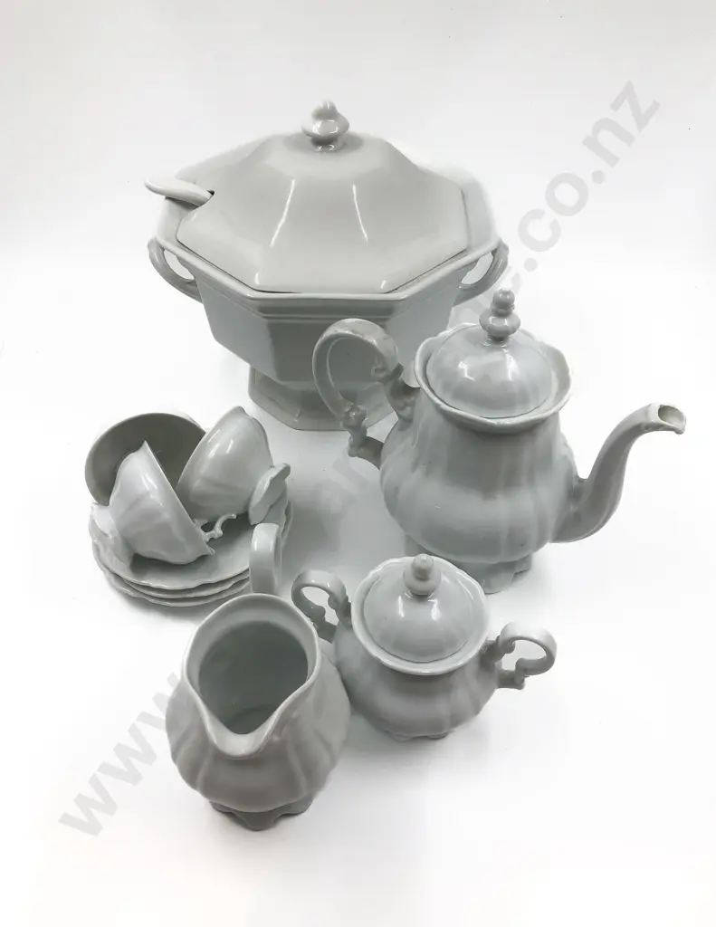 Hutschenreuther Part Tea set Together with Large White Glazed Octagonal Lidded Tureen Image 1++