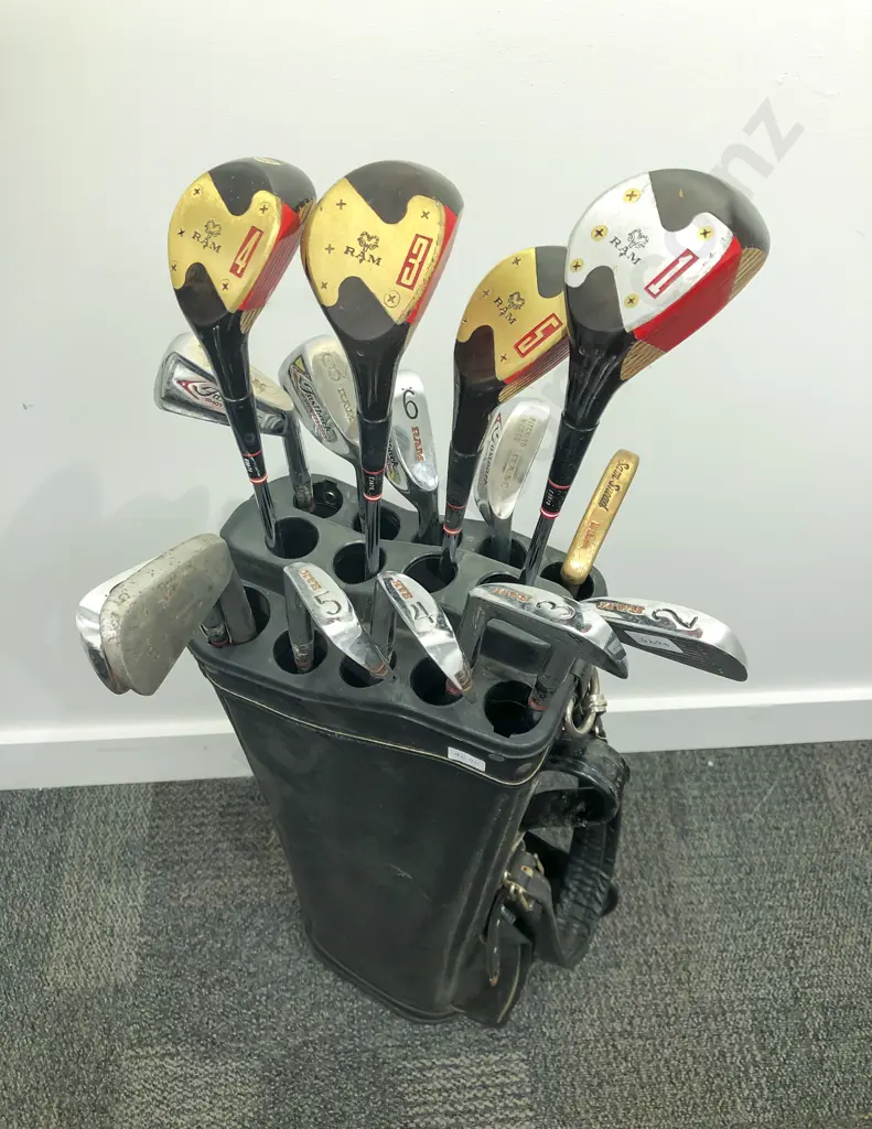 Vintage Golf Clubs and Bag Image 1++
