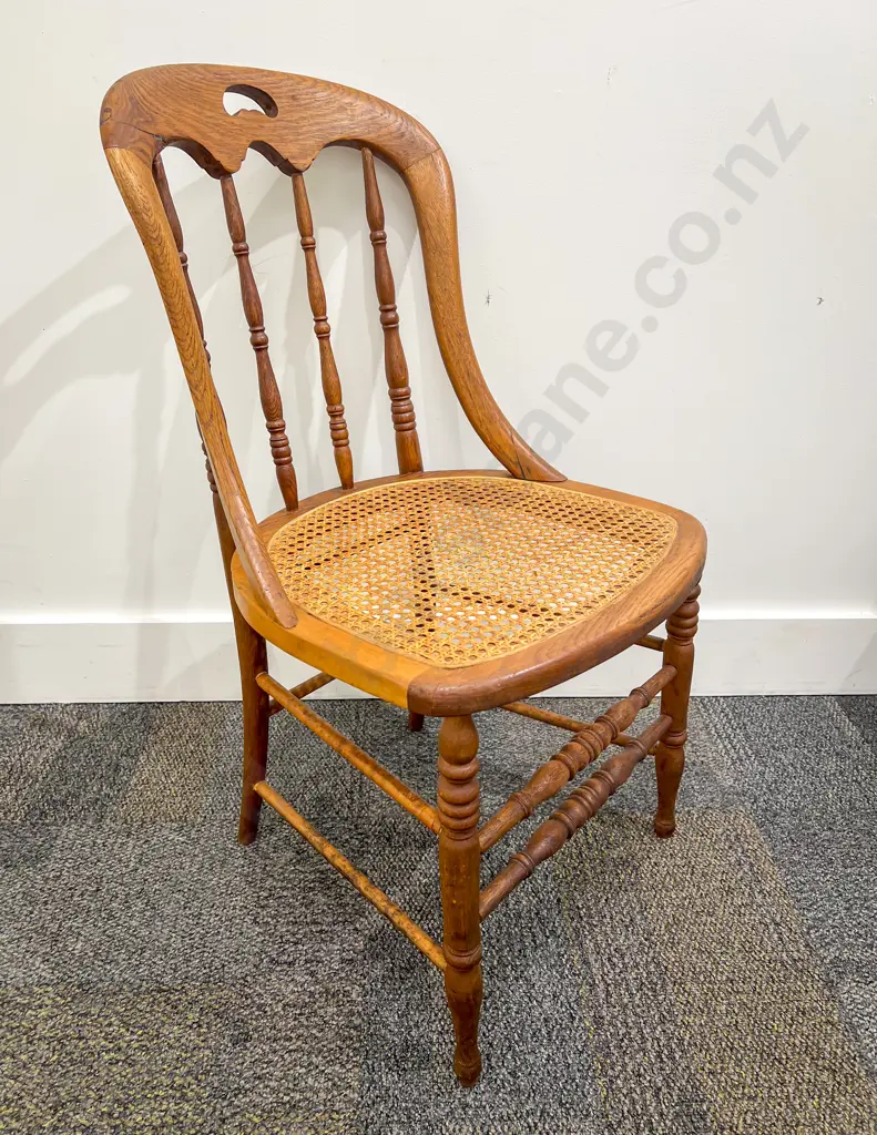 Oak Wycombe Seated Country Kitchen Chair Image 1++