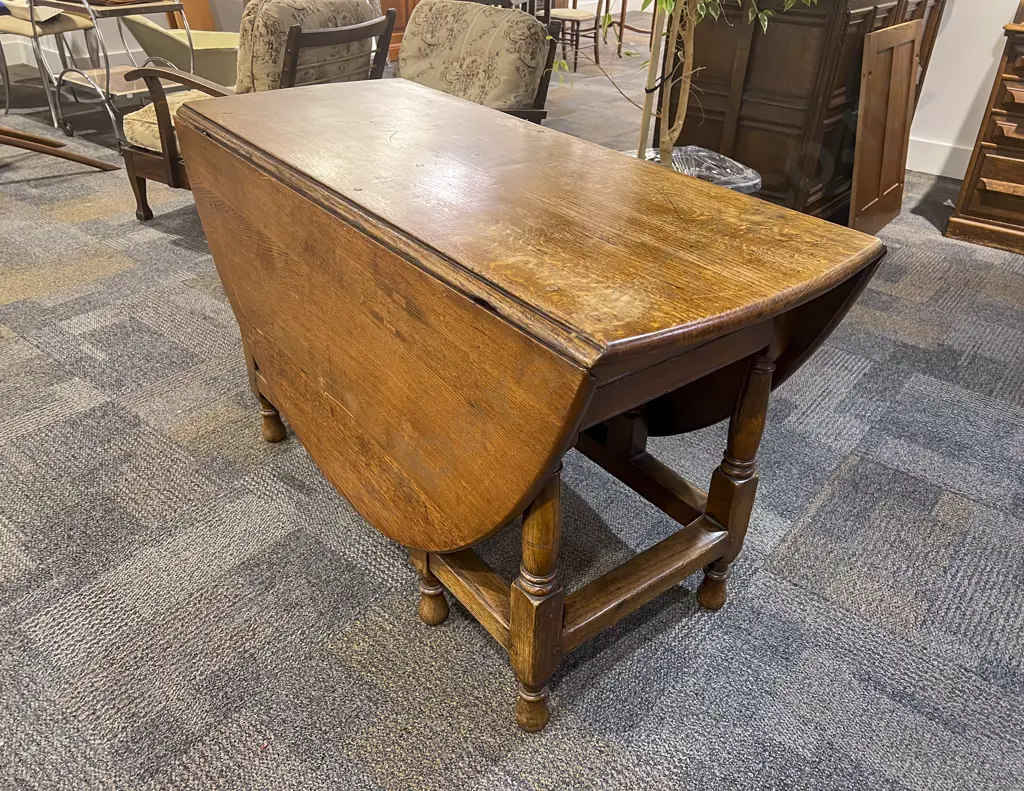 Antique Oak Drop-side Dining Table Image 1++