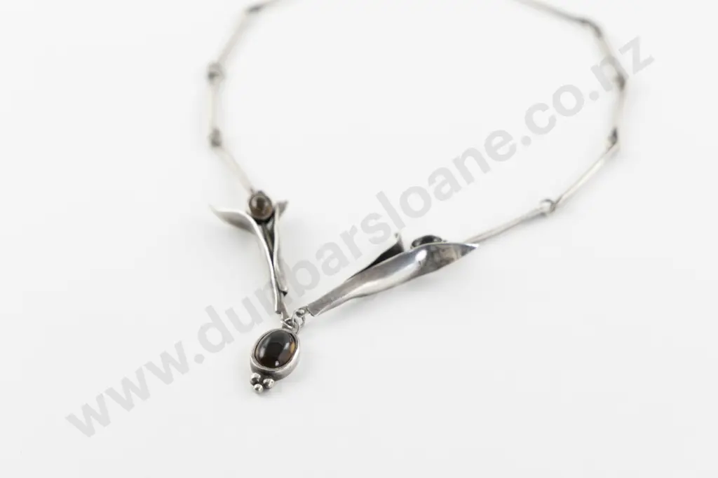NZ Jenny Pattrick Modern Design S/S Necklace Image 1++