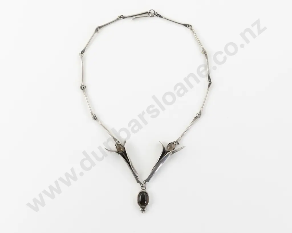 NZ Jenny Pattrick Modern Design S/S Necklace Image 1++