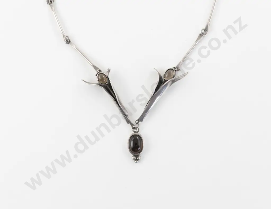 NZ Jenny Pattrick Modern Design S/S Necklace Image 1++