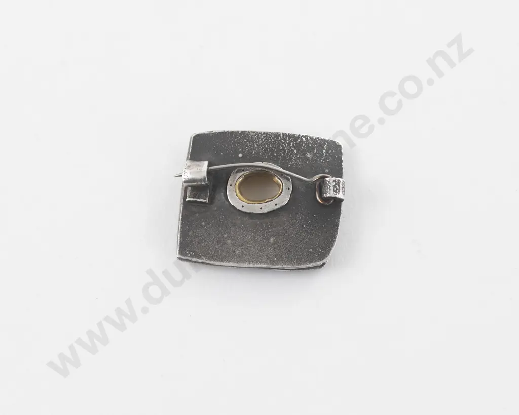 NZ Jeweller Ann Culy Oxidised .925 Silver 'Porthole' Brooch Image 1++