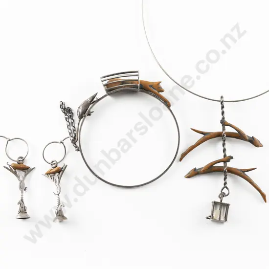 NZ Unidentified Jewellery Suite