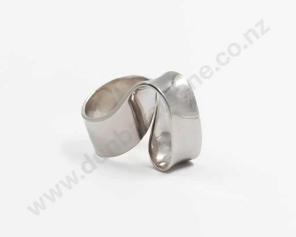 NZ Kobi Bosshard S/S Folded Design Dress Ring Image 1++