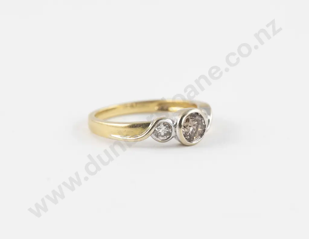 18ct Three Stone Fancy Diamond Ring Image 1++
