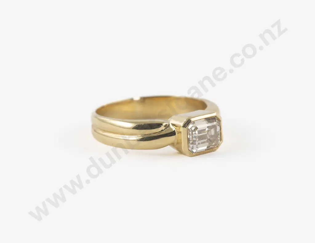 18ct Solitaire Diamond Ring Image 1++