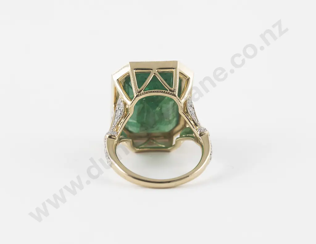 14ct 87Stone Emerald and Diamond Cluster Ring Image 1++